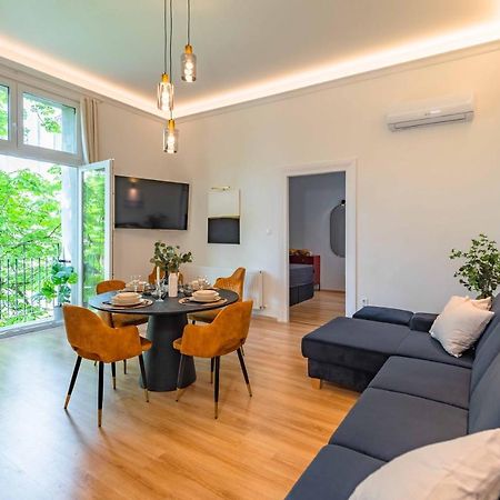 Modern Apartment French Balkony Budapeşte Dış mekan fotoğraf