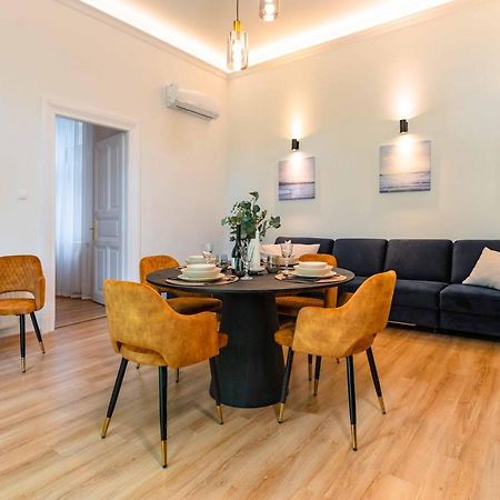 Modern Apartment French Balkony Budapeşte Dış mekan fotoğraf