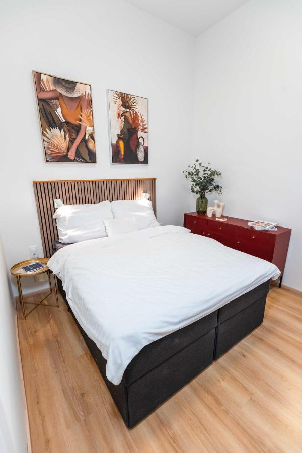 Modern Apartment French Balkony Budapeşte Dış mekan fotoğraf