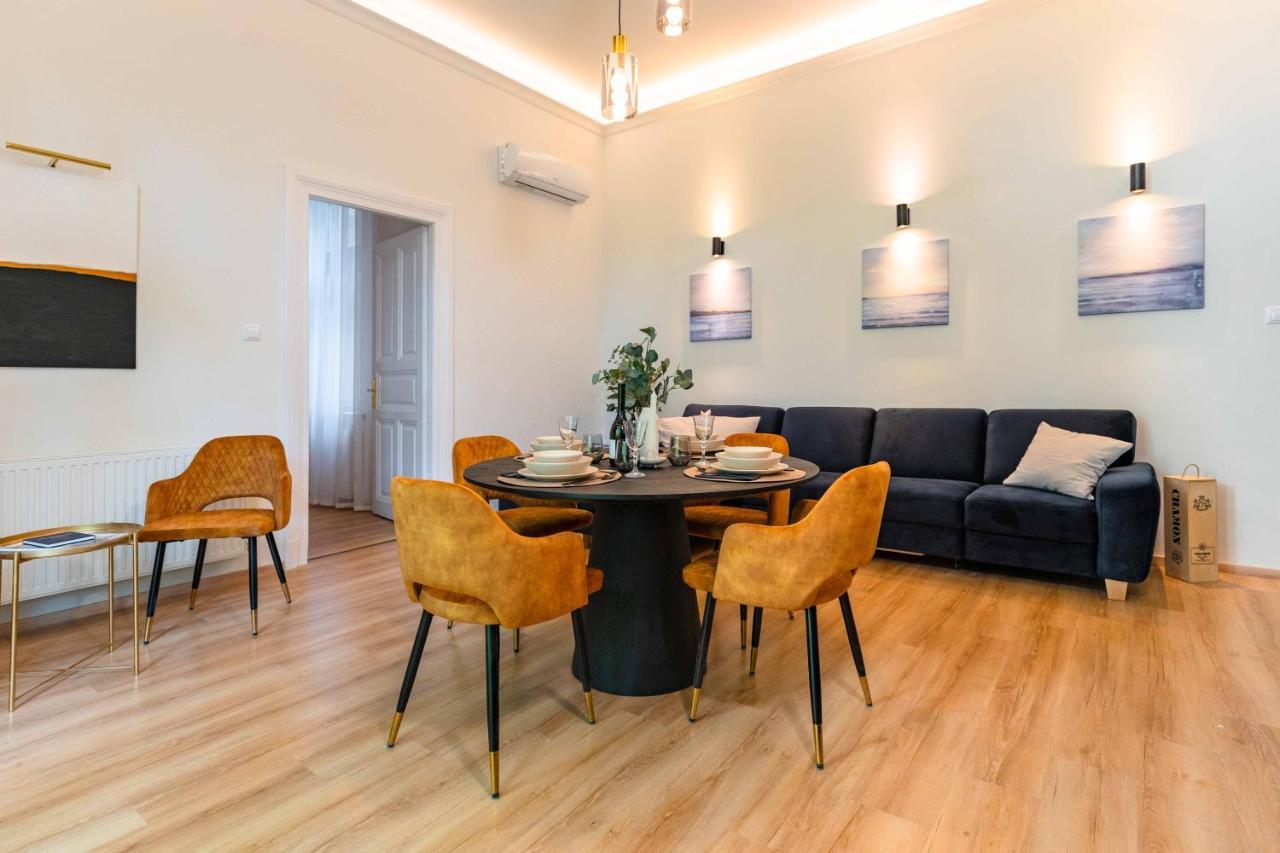 Modern Apartment French Balkony Budapeşte Dış mekan fotoğraf