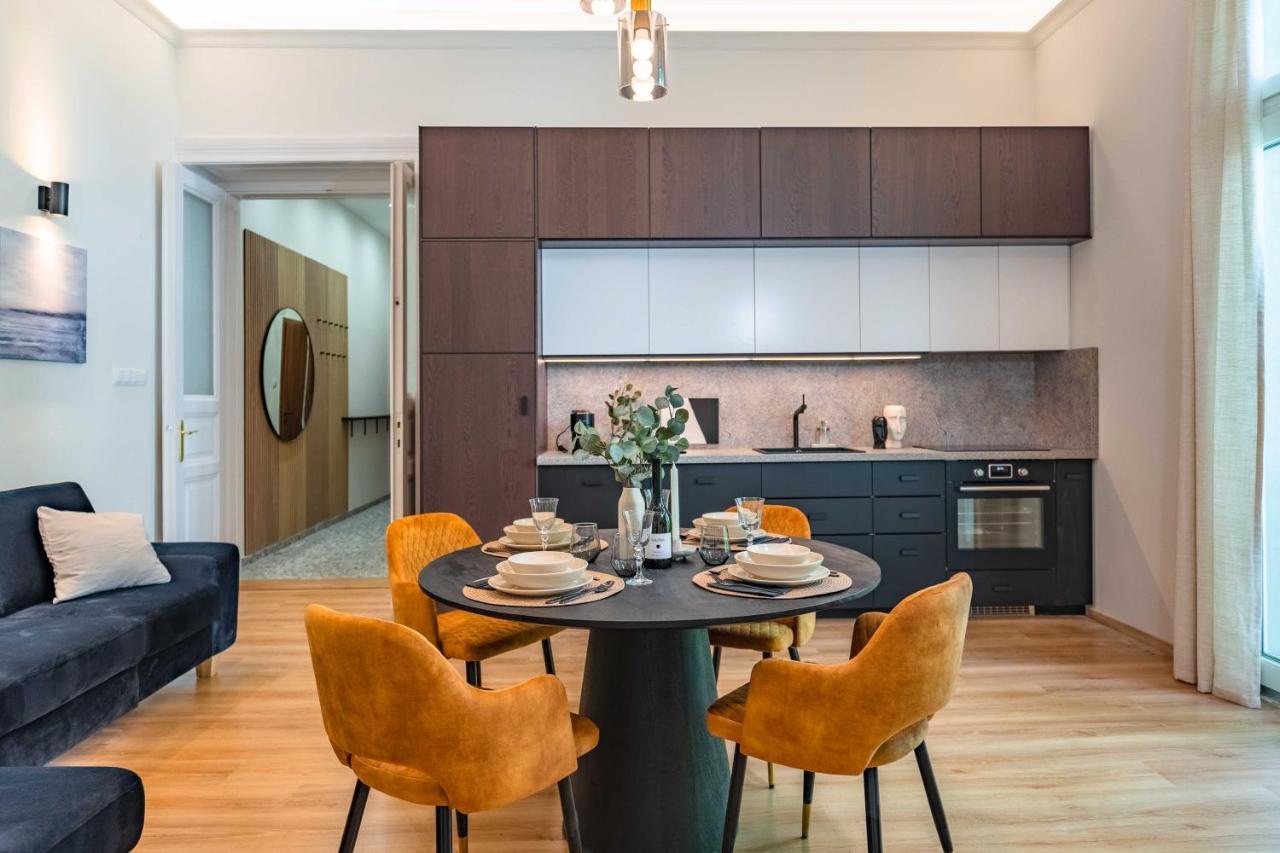 Modern Apartment French Balkony Budapeşte Dış mekan fotoğraf